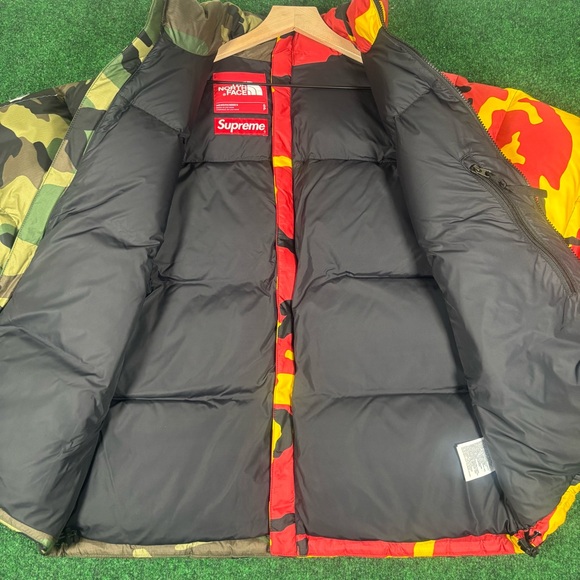 Supreme x The North Face - Split Camo Nuptse Jacket Small - Picture 5 of 9